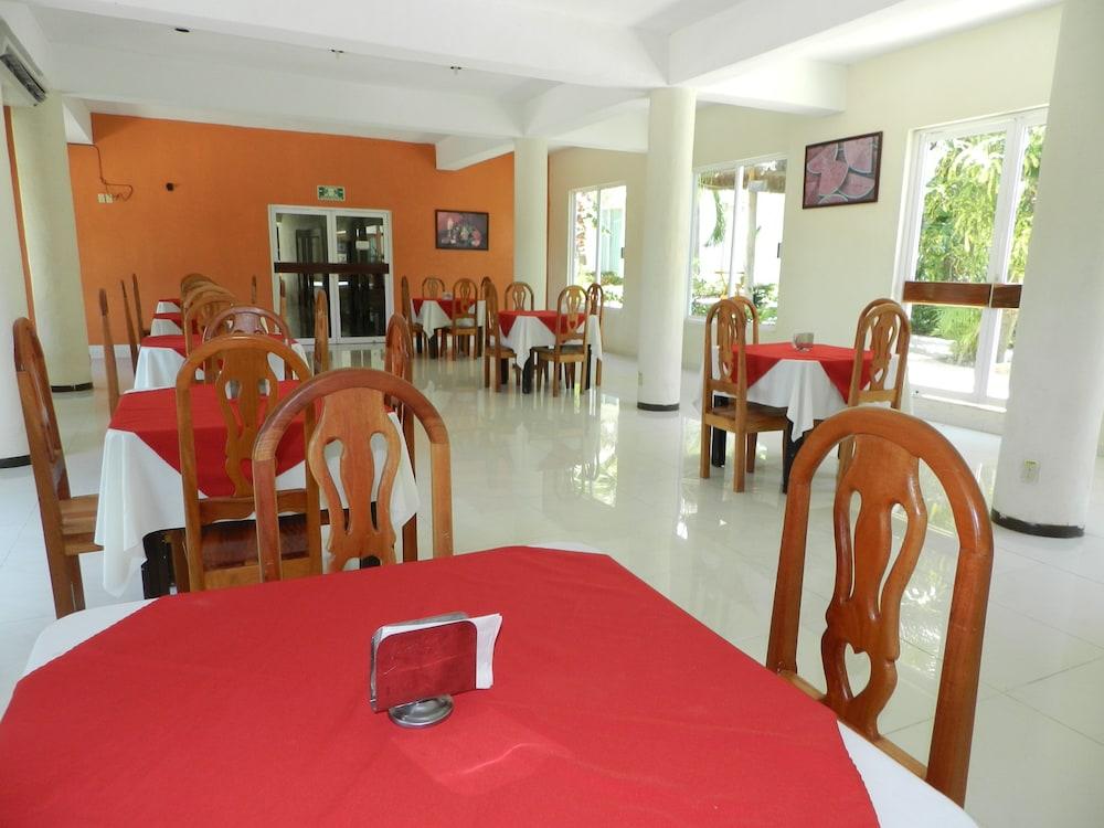 Paraiso Seyba Hotel Seybaplaya Exteriör bild